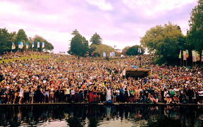 The Womad audience awaiting Dragon's appearance of the TSB Bowl stage