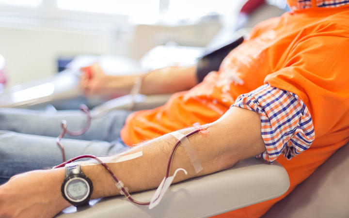 Coronavirus: Blood donors urged to help maintain supply | RNZ News