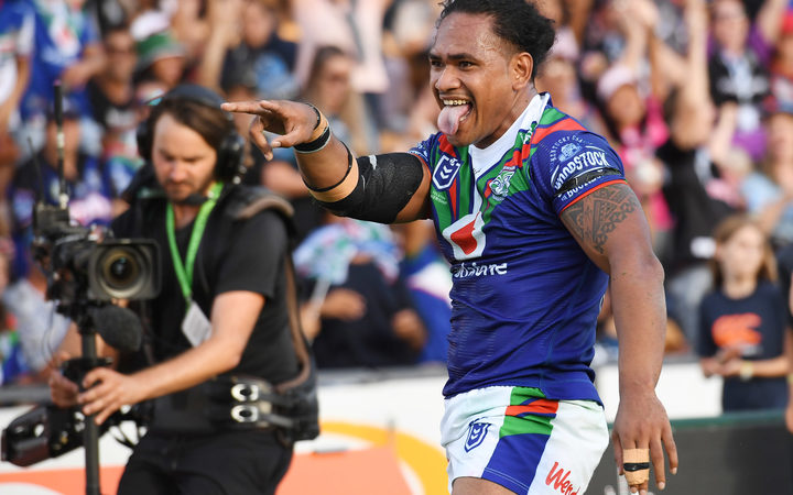 Solomone Kata celebrates his try during the Vodafone Warriors ' win over the Canterbury Bulldogs.