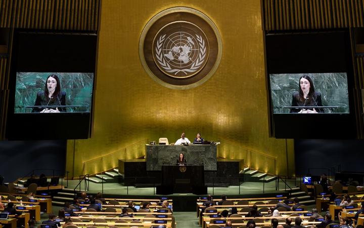Le Premier ministre néo-zélandais Jacinda Ardern prend la parole lors de la 74e session de l'Assemblée générale des Nations Unies le 24 septembre 2019 au siège des Nations Unies à New York. 