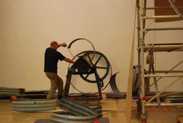 Jeff Thomson at work on a new piece for the Tauranga Art Gallery