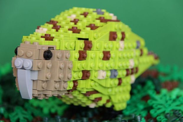 Lego kakapo