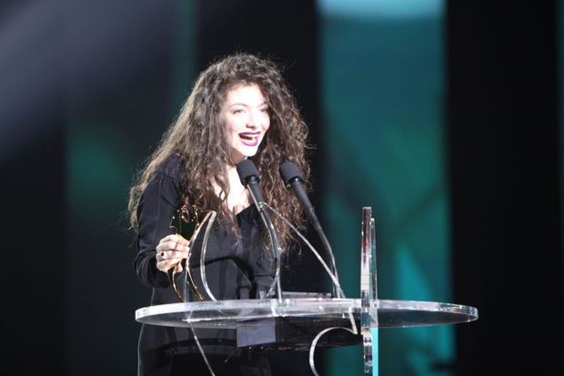 Lorde wins at VNZMA show Jason Hailes