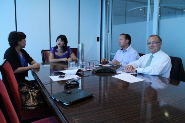 Mai Chen meets with NZ Asian Leaders left to right Dr Xiaoying Fu Mr Sameer Handa Mr Jai Basrur