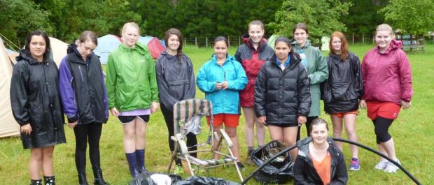 collecting rubbish at Battle Hill Forest Park Image supplied by Guiding NZ web