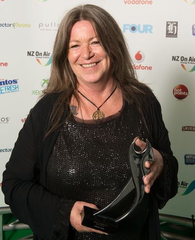 NZMA Shona Laing and award courtesy NZMA