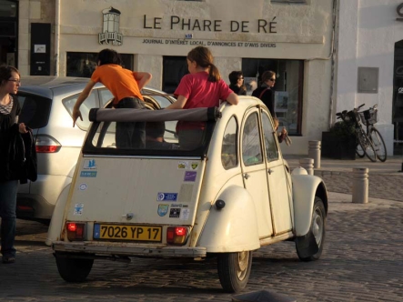 Open-top Citroen, St Martin de R�.