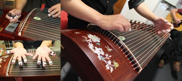 playing the guzheng