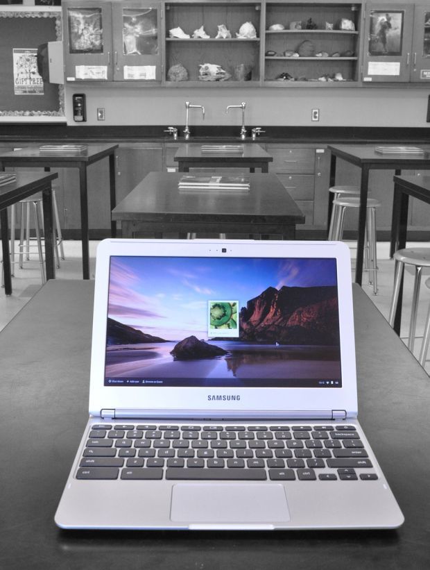 teaching tech in the classroom PD pixabay