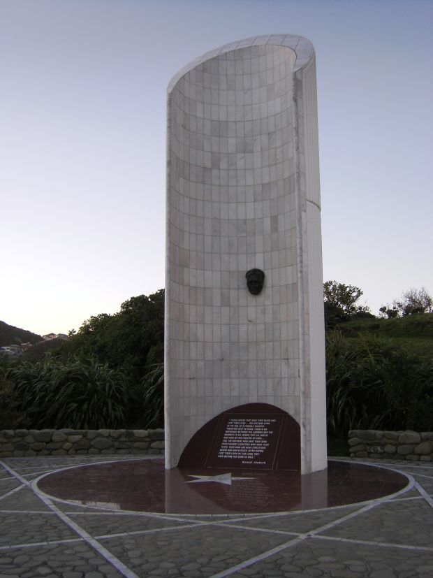 Ataturk Memorial Park and Monument South coast of Wellington above Tarakena Bay Cc BY Aidan Flikr