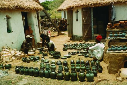 Michael Cardew and trainees, Abuja, Nigeria Reproduced courtesy of Peter Stichbury.