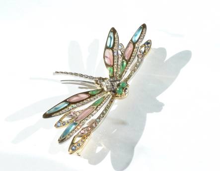 Julian Bartrom s Dragonfly Brooch a finalist in the NZ Jewellery Design Awards