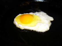 Frying egg